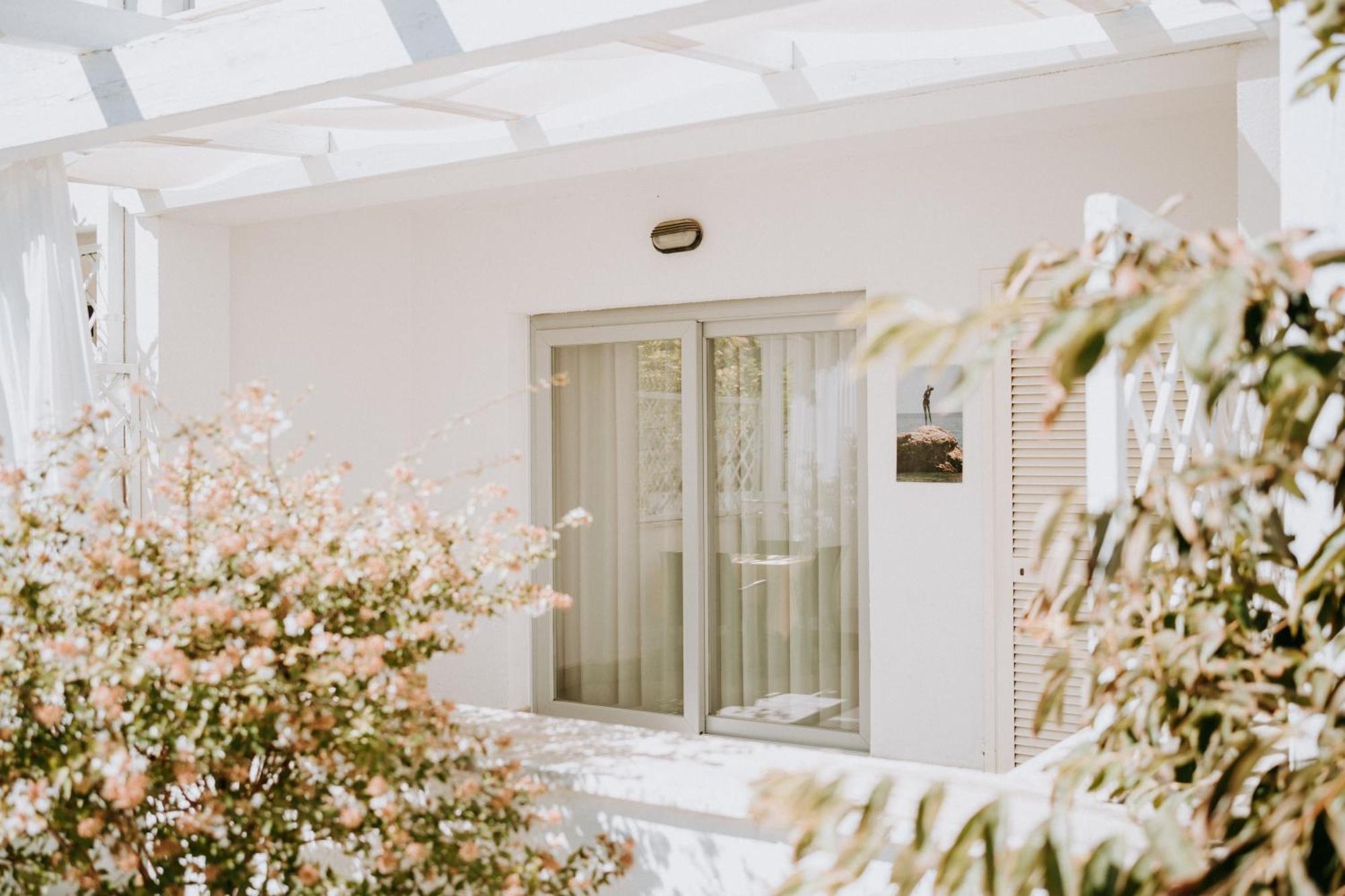 Hotel Holiday Vasto Exterior photo